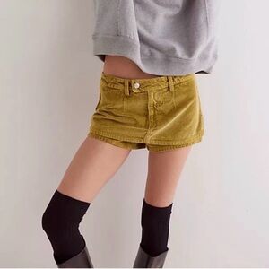 New! Free People Gallivanting Peekaboo Skort in Olive size 26